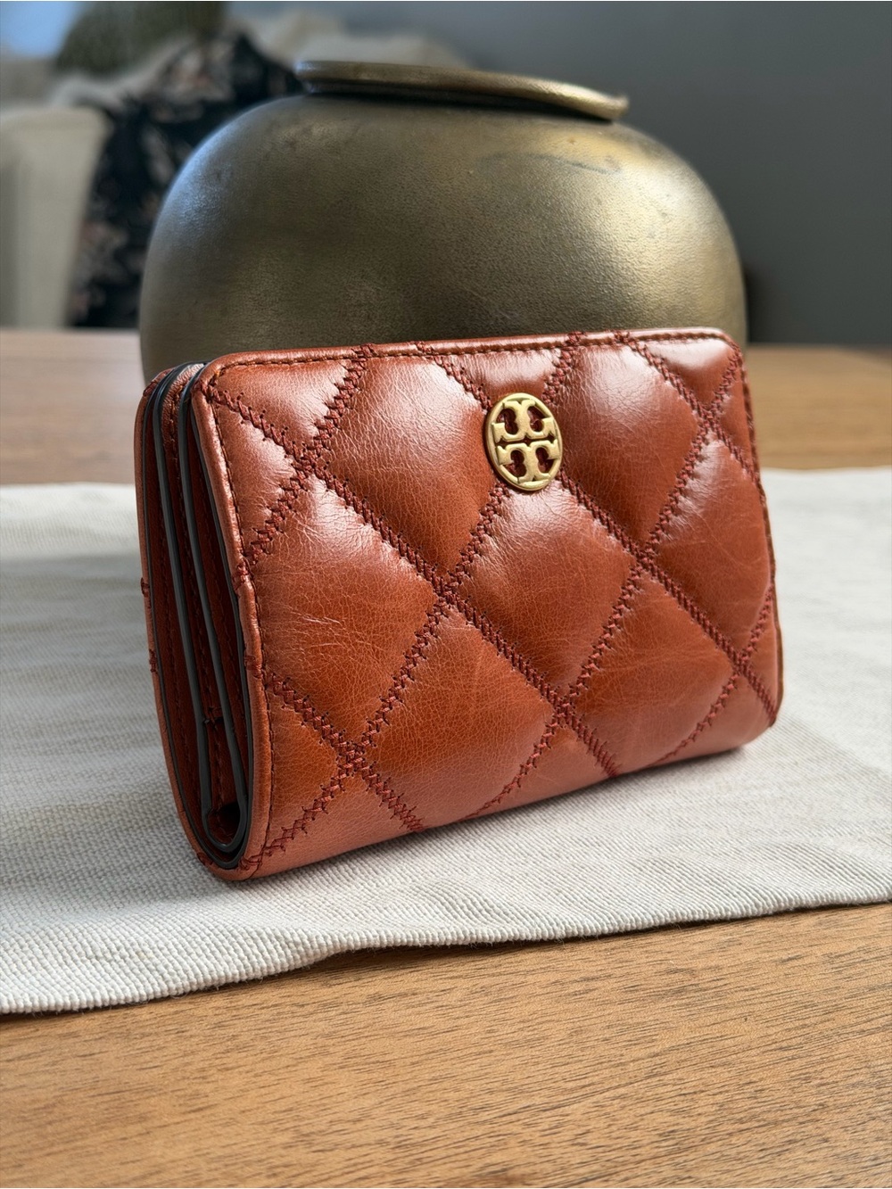 New Tory Burch WILLA GLAZED MEDIUM WALLET DARK WHISKEY